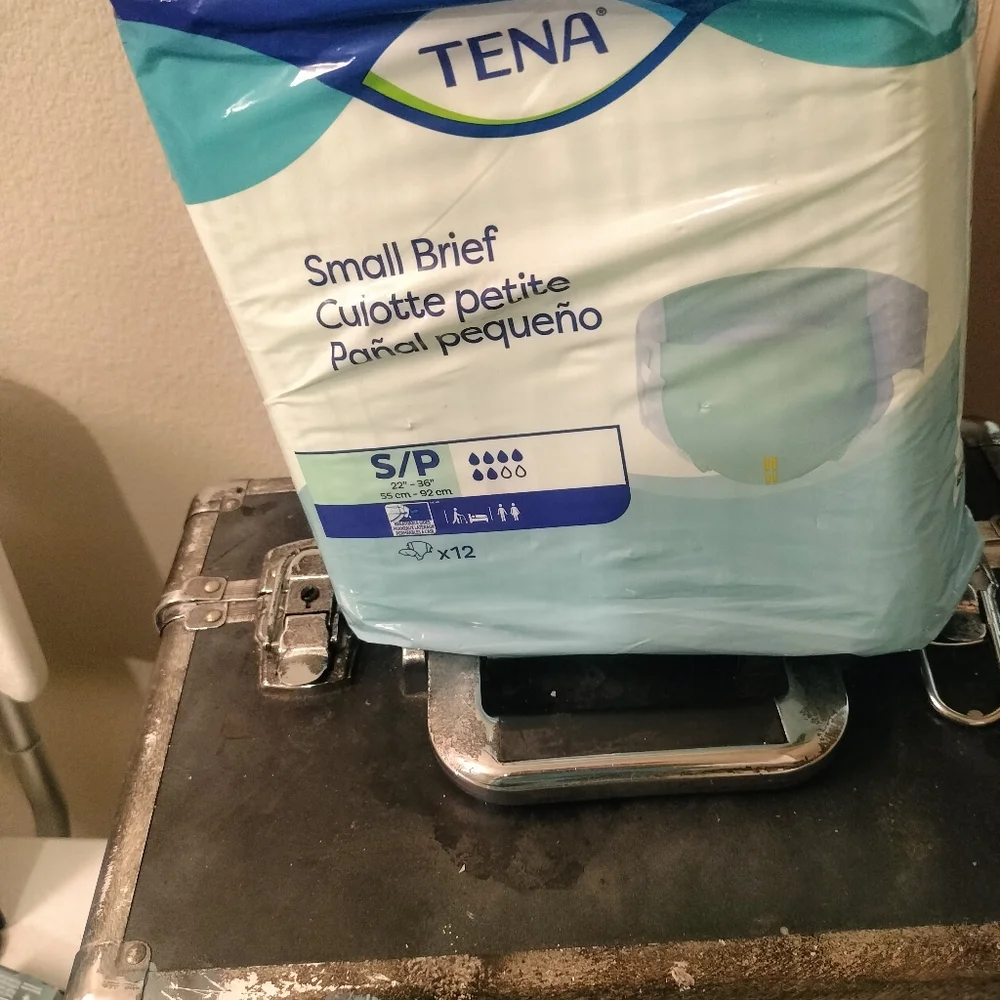 Pee pads and adult diapers